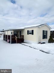 1079 SAGE AVE, Reading, PA 19605