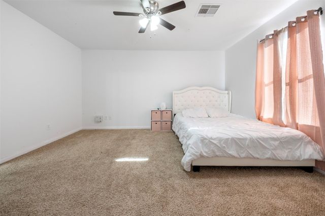 830 Paradise Road, Baytown, TX 77521