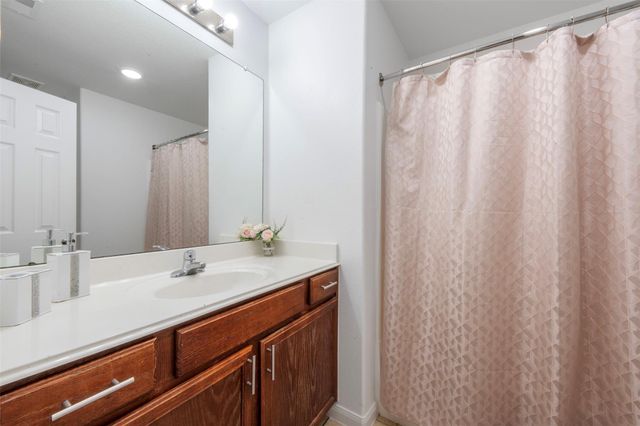 830 Paradise Road, Baytown, TX 77521