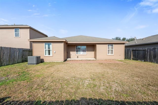 830 Paradise Road, Baytown, TX 77521