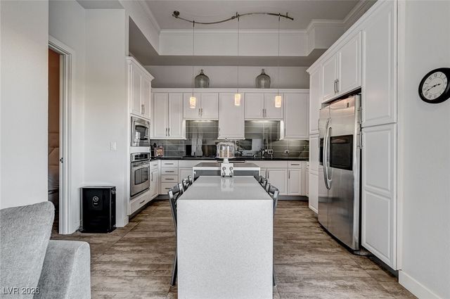 360 East Desert Inn Road 501, Las Vegas, NV 89109