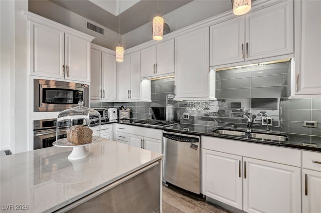 360 East Desert Inn Road 501, Las Vegas, NV 89109