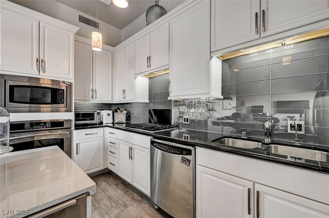 360 East Desert Inn Road 501, Las Vegas, NV 89109