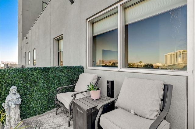 360 East Desert Inn Road 501, Las Vegas, NV 89109