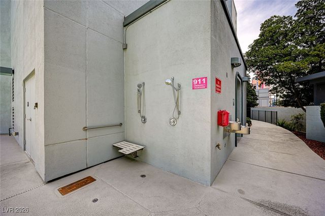 360 East Desert Inn Road 501, Las Vegas, NV 89109