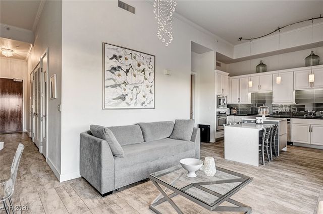 360 East Desert Inn Road 501, Las Vegas, NV 89109