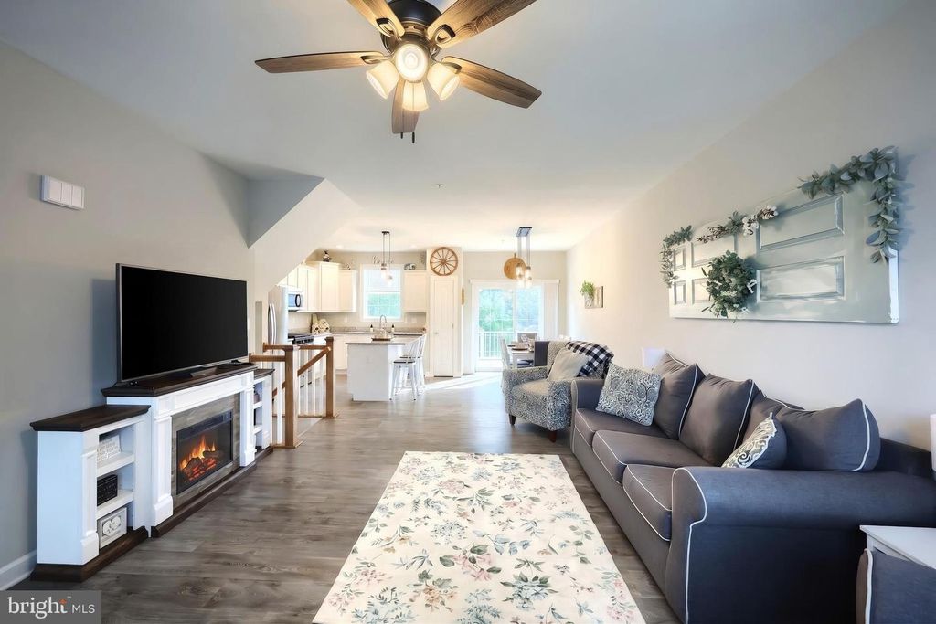 Image 15 of property listing at 63 OVERLOOK DR, Hanover, PA 17331