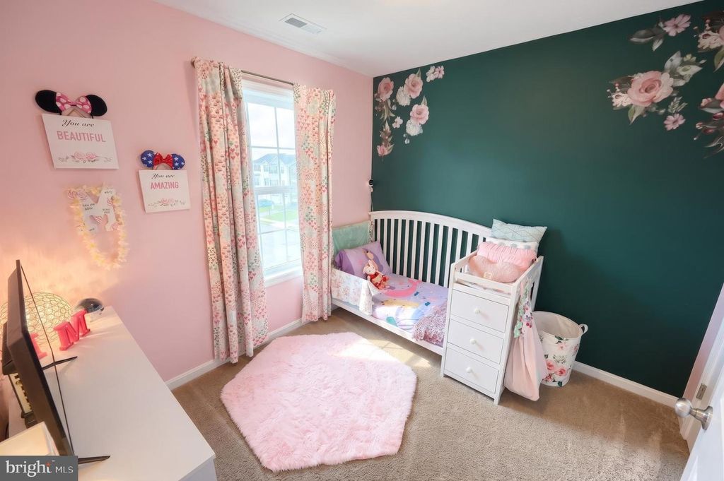 Image 24 of property listing at 63 OVERLOOK DR, Hanover, PA 17331