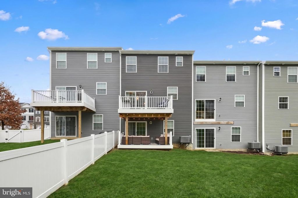 Image 26 of property listing at 63 OVERLOOK DR, Hanover, PA 17331