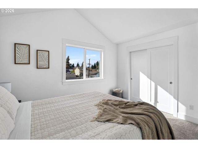 5228 Se Knapp, Portland, OR 97206