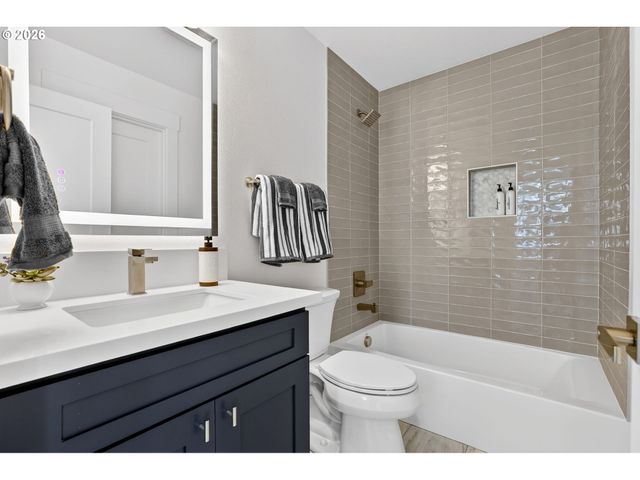 5228 Se Knapp, Portland, OR 97206