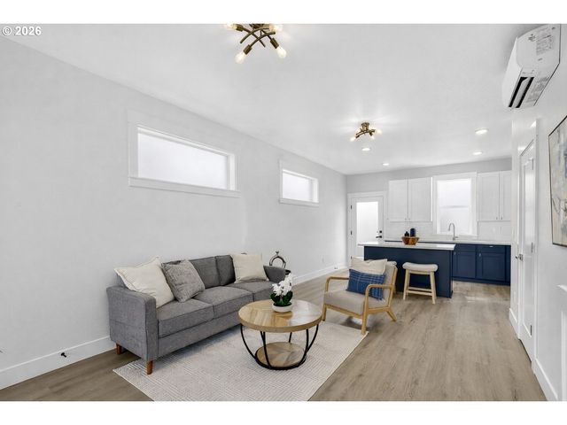 5228 Se Knapp, Portland, OR 97206