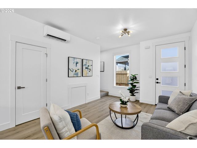 5228 Se Knapp, Portland, OR 97206