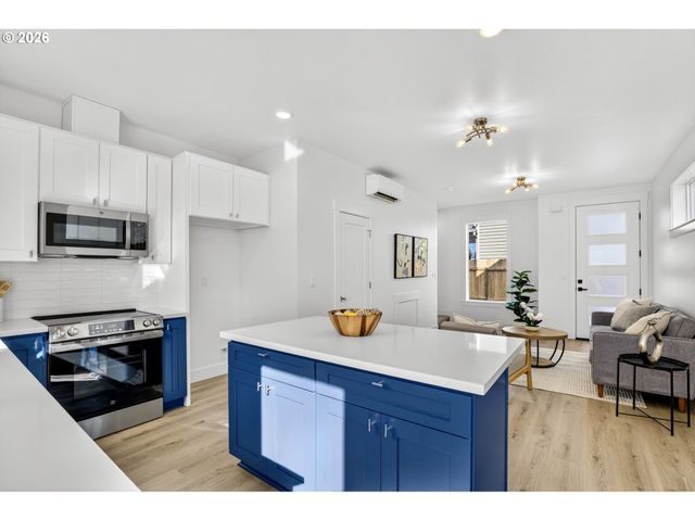 5228 Se Knapp, Portland, OR 97206