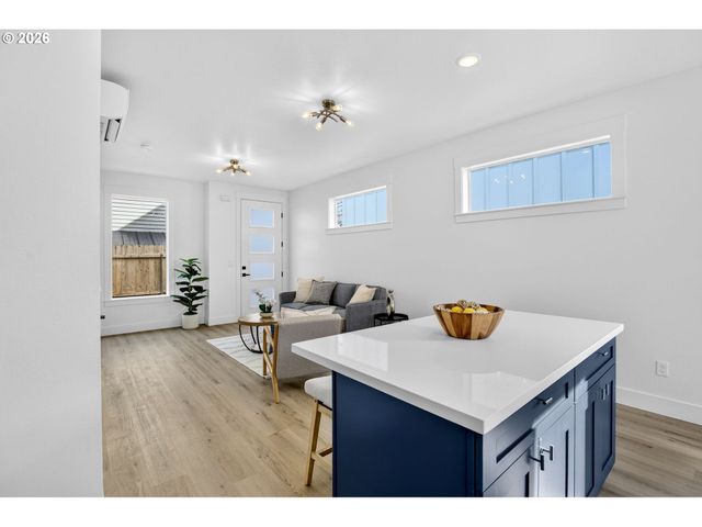 5228 Se Knapp, Portland, OR 97206