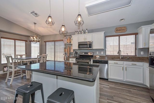 6406 W TETHER Trail, Phoenix, AZ 85083