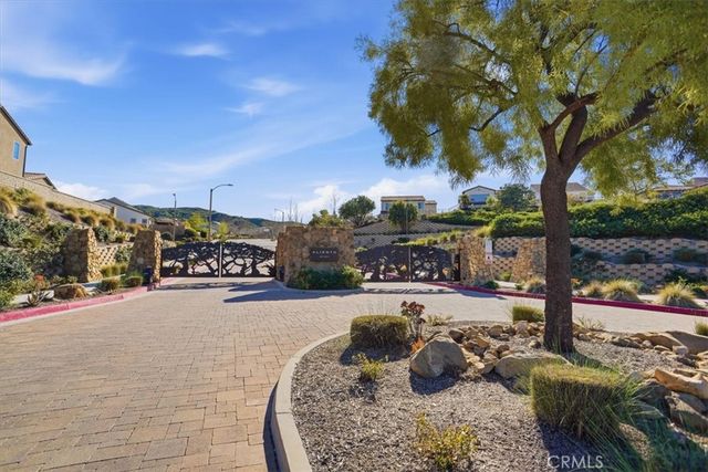 18723 Juniper Springs, Canyon Country, CA 91387