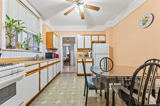 642 55th Street 3, Brooklyn, NY 11220