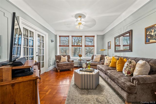 642 55th Street 3, Brooklyn, NY 11220