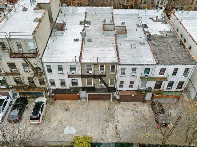 642 55th Street 3, Brooklyn, NY 11220