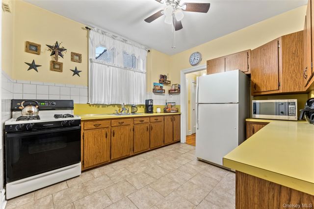 642 55th Street 3, Brooklyn, NY 11220