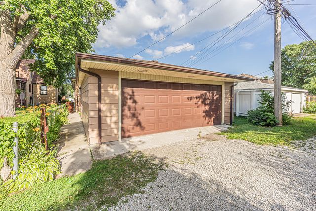9804 S Springfield Avenue, Evergreen Park, IL 60805