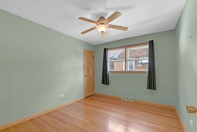9804 S Springfield Avenue, Evergreen Park, IL 60805