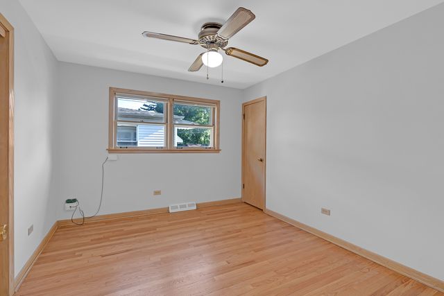 9804 S Springfield Avenue, Evergreen Park, IL 60805