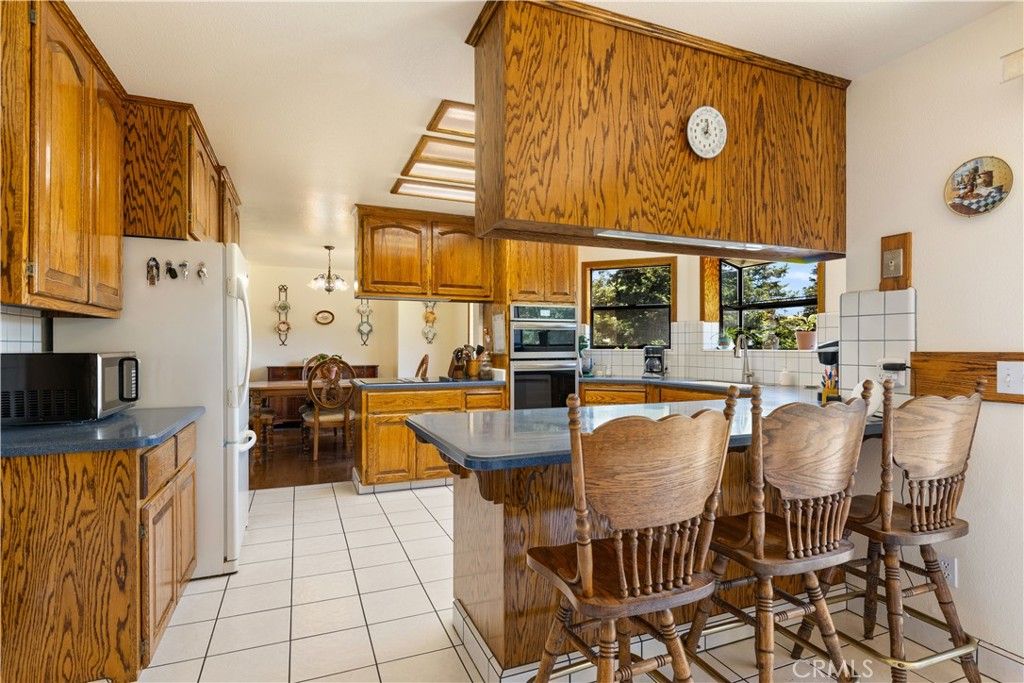 Image 13 of property listing at 920 Park, Lakeport, CA 95453
