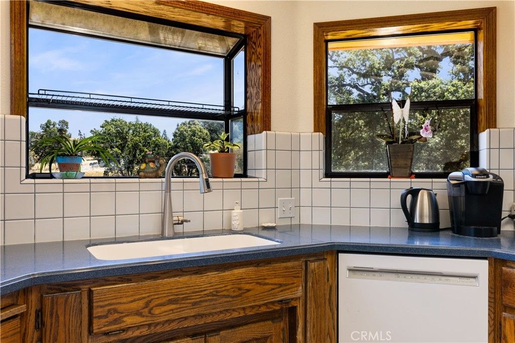 Image 16 of property listing at 920 Park, Lakeport, CA 95453