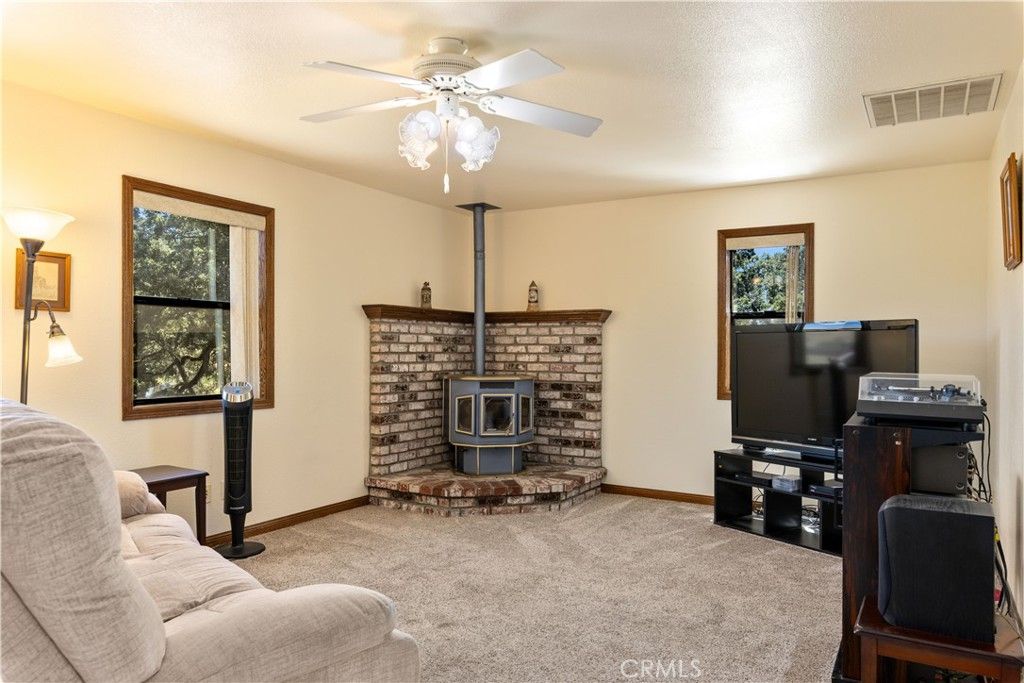 Image 17 of property listing at 920 Park, Lakeport, CA 95453