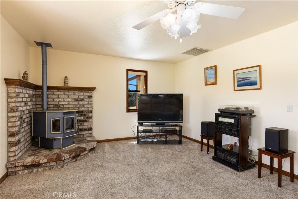 Image 18 of property listing at 920 Park, Lakeport, CA 95453