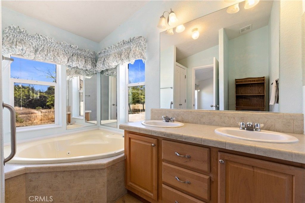 Image 61 of property listing at 920 Park, Lakeport, CA 95453