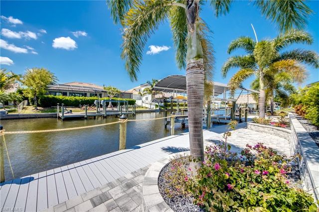 836 Miramar CT, Cape Coral, FL 33904