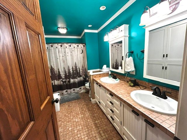 2160 HILLBORN Road, Erie, PA 16509