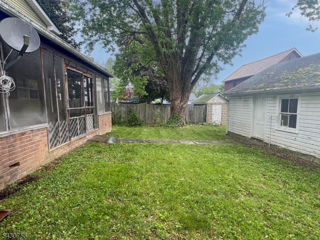 89 W Warren St, Washington Boro, NJ 07882