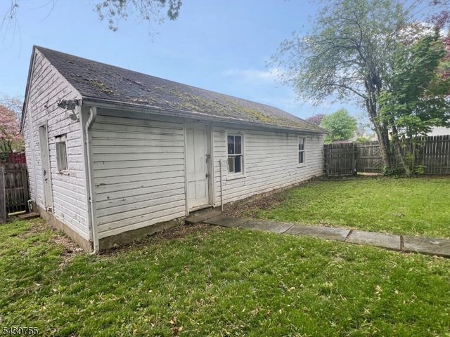 89 W Warren St, Washington Boro, NJ 07882