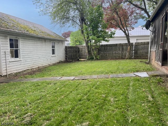 89 W Warren St, Washington Boro, NJ 07882