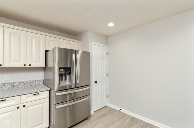 12140 Black Hills Drive, Fishers, IN 46038