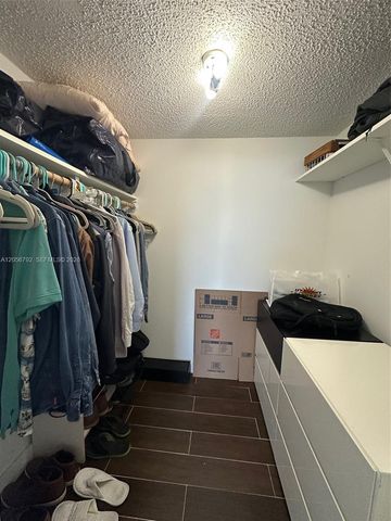 7928 W Dr 504 504, North Bay Village, FL 33141