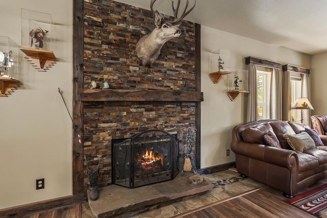 15730 Jackpine Road, La Pine, OR 97739