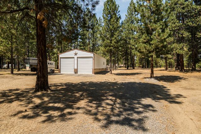 15730 Jackpine Road, La Pine, OR 97739