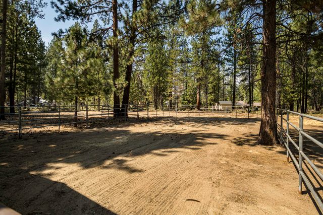 15730 Jackpine Road, La Pine, OR 97739