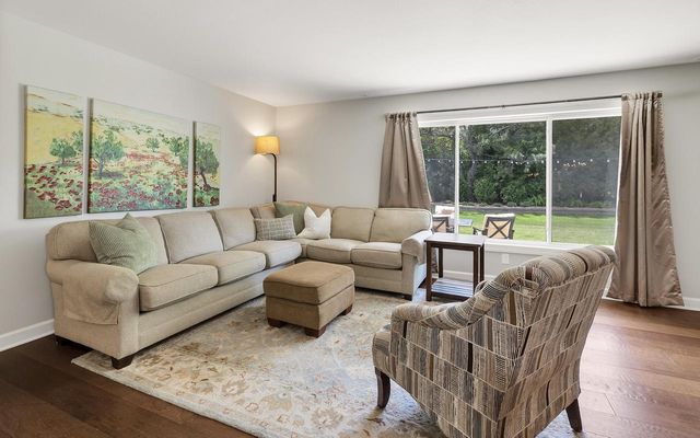 8975 N Santa Monica BOULEVARD, Bayside, WI 53217