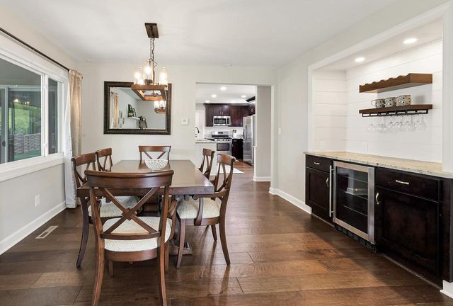 8975 N Santa Monica BOULEVARD, Bayside, WI 53217