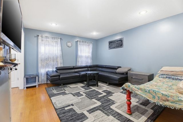 76 Kane Brothers Cir, Westfield, MA 01085