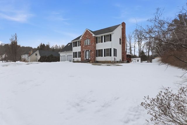 76 Kane Brothers Cir, Westfield, MA 01085
