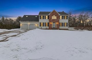 76 Kane Brothers Cir, Westfield, MA 01085