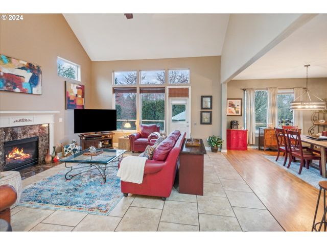 1676 Ne 2ND Ave, Hillsboro, OR 97124