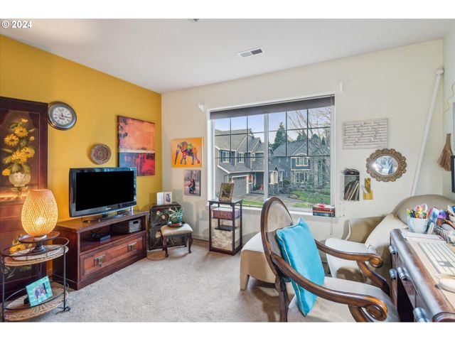 1676 Ne 2ND Ave, Hillsboro, OR 97124